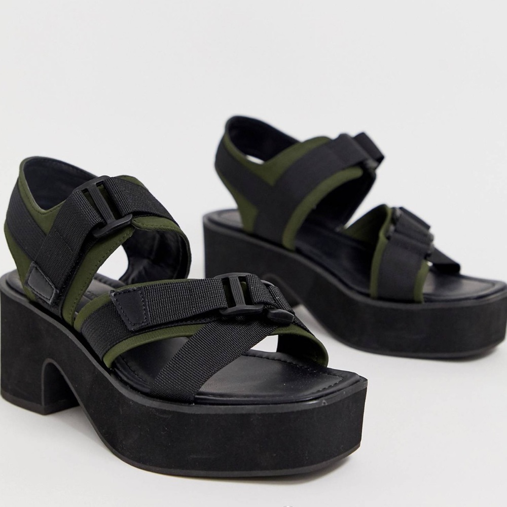 ASOS DESIGN wide-fit ware chunky strappy mid-heeled sandals